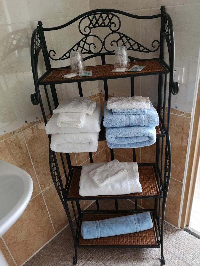 Les Chambres De Thiergeville Bagian luar foto